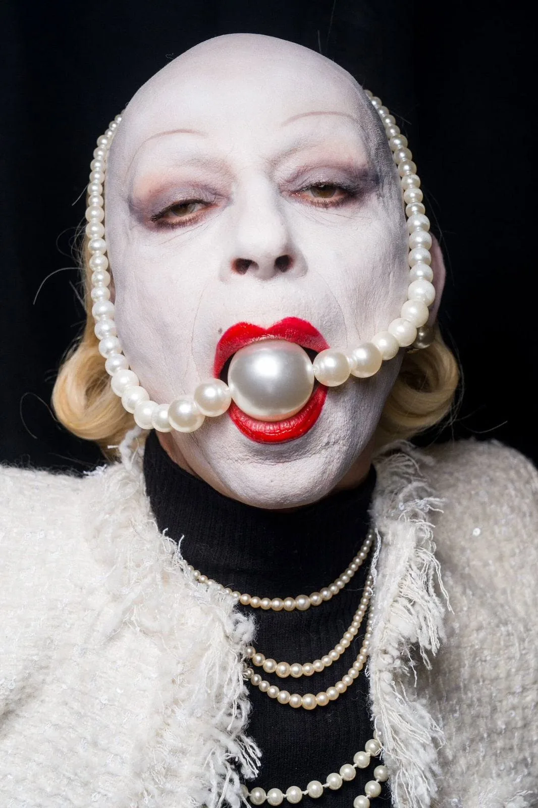 When the Screen Lifts: Fashion’s Fourth Wall Is Breaking